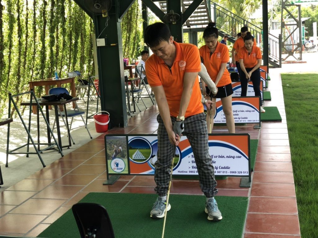 Khoá đào tạo Golf từ cơ bản tới nâng cao 12 HÌnh ảnh thực tế về khoá học Golf
