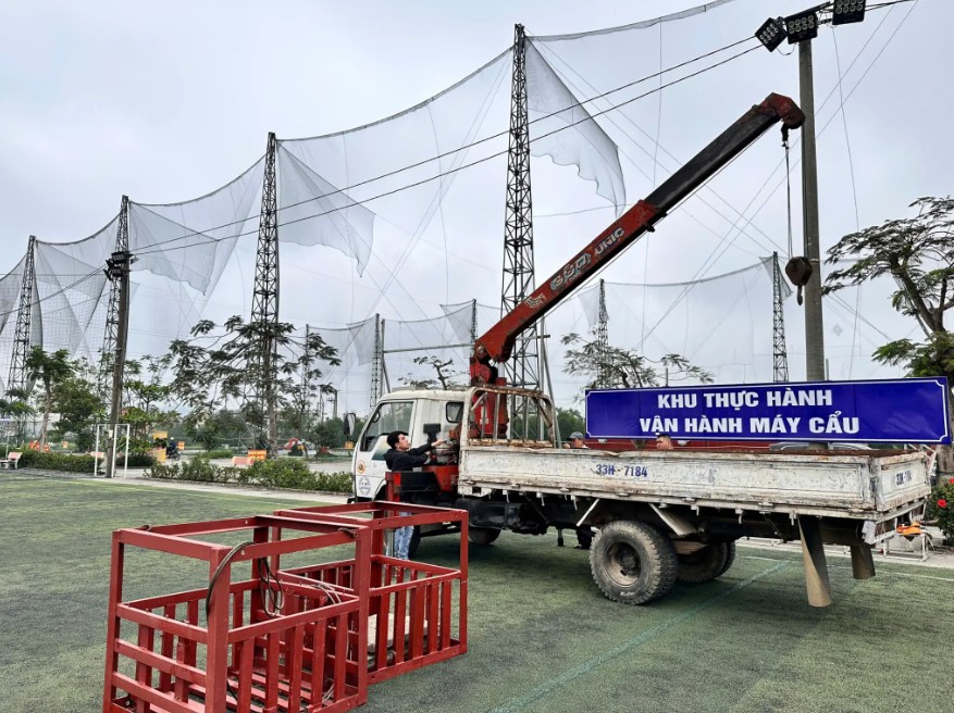 hoclaicau Chứng chỉ lái cẩu tự hành - Khoá học vận hành cẩu tự hành