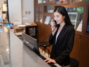 Bồi dưỡng nghiệp vụ Lễ tân Văn phòng – Lễ tân toà nhà