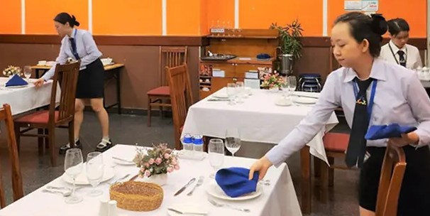 Khóa học nghiệp vụ Lễ tân khách sạn nhà hàng chuyên nghiệp 3 nhks4 Khóa học nghiệp vụ Lễ tân khách sạn nhà hàng chuyên nghiệp